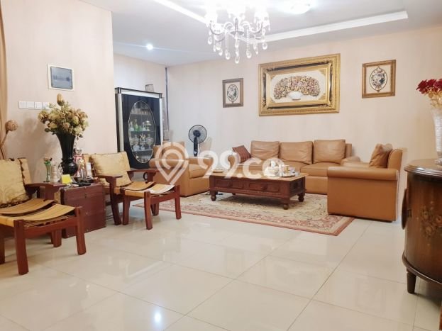 Ready to Use! Luxury House LT 177m2 Desain Modern di Lebak Bulus Ready to Use! Luxury House LT 177m2 Desain Modern di Lebak Bulus