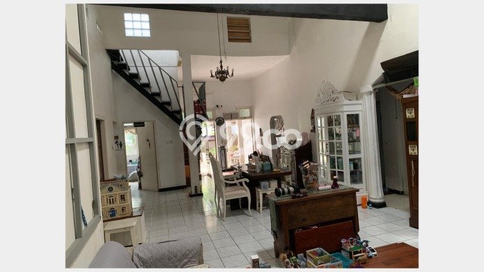 Ready to Use! Luxury House LT 240m2 Desain Modern di Lebak Bulus Ready to Use! Luxury House LT 240m2 Desain Modern di Lebak Bulus