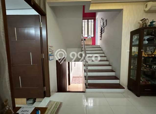 Rumah Mewah Siap Huni LT 312m2 di Cinere, Depok Rumah Mewah Siap Huni LT 312m2 di Cinere, Depok
