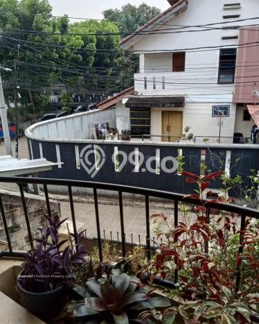 Rumah Elit LB 269m2 Siap Huni Desain Elegan di Pejaten, Jakarta Selatan Rumah Elit LB 269m2 Siap Huni Desain Elegan di Pejaten, Jakarta Selatan