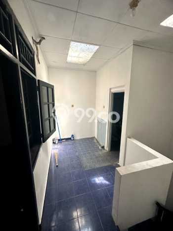 Rumah Modern 3 KT di Lebak Bulus Jakarta Selatan Unfurnished Rumah Modern 3 KT di Lebak Bulus Jakarta Selatan Unfurnished