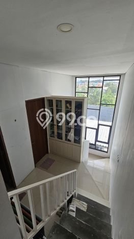 Rumah Modern Minimalis 4 Kamar Siap Huni di Ciputat Timur Rumah Modern Minimalis 4 Kamar Siap Huni di Ciputat Timur