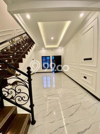Siap Huni Hunian Elit 4 Kamar di Jagakarsa Dekat ke Mana Saja Siap Huni Hunian Elit 4 Kamar di Jagakarsa Dekat ke Mana Saja