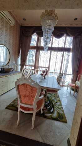Hunian Apartemen High-Class untuk Dijual di Jakarta Barat dengan 3 BR & 4 Kamar Mandi Hunian Apartemen High-Class untuk Dijual di Jakarta Barat dengan 3 BR & 4 Kamar Mandi