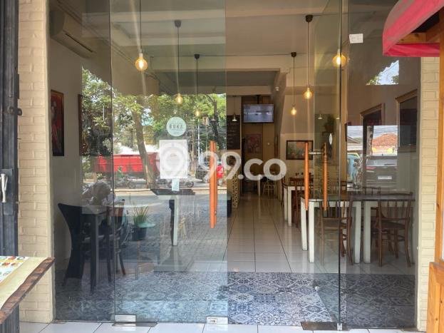 Ruko Dijual di Prime Area Jakarta Selatan Luas 210m2 Ruko Dijual di Prime Area Jakarta Selatan Luas 210m2