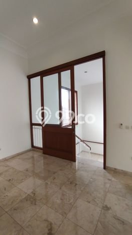 Hunian Minimalis Disewakan di Kemang Jakarta Selatan 4 KT & 3 KM Hunian Minimalis Disewakan di Kemang Jakarta Selatan 4 KT & 3 KM