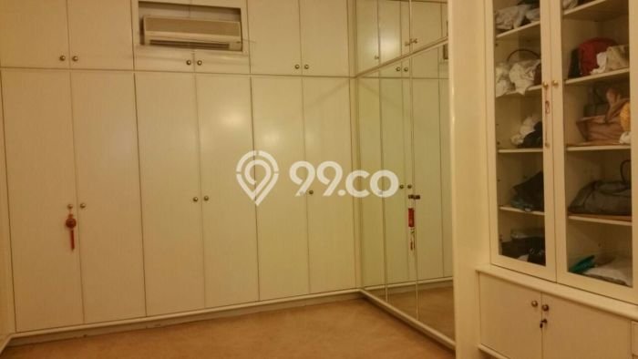 Rumah Luxury Modern Tanpa Renovasi di Pondok Indah Jakarta Selatan Rumah Luxury Modern Tanpa Renovasi di Pondok Indah Jakarta Selatan