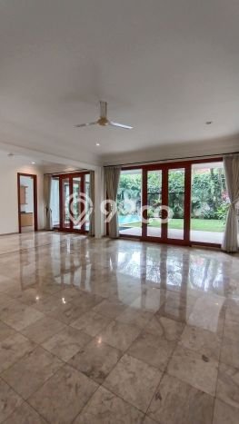 Hunian Minimalis Disewakan di Kemang Jakarta Selatan 4 KT & 3 KM Hunian Minimalis Disewakan di Kemang Jakarta Selatan 4 KT & 3 KM