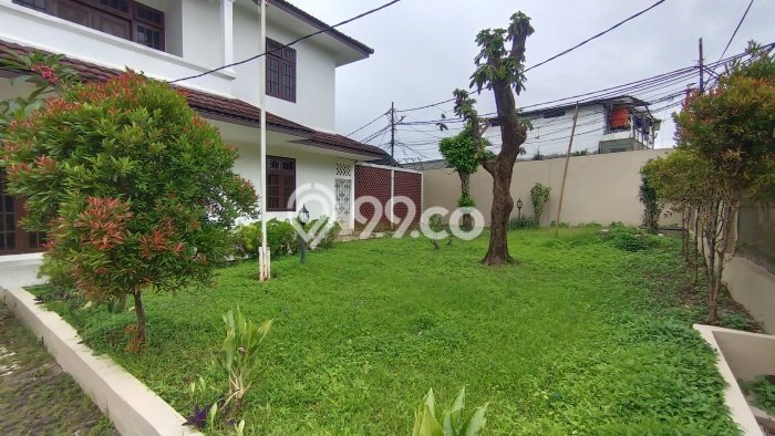 Disewakan! Rumah 5 Kamar Tidur &
4 Kamar Mandi di Cipete, Jakarta Selatan Disewakan! Rumah 5 Kamar Tidur &
4 Kamar Mandi di Cipete, Jakarta Selatan