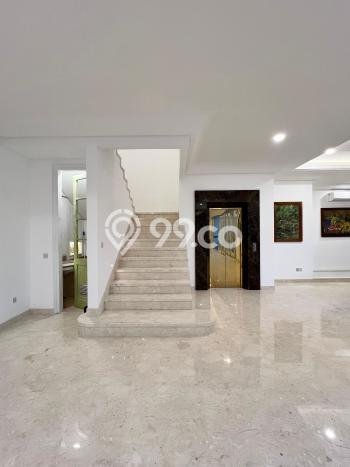 Jual Rumah Luas Elegan Dengan View Cantik di Kemang, Jakarta Selatan Jual Rumah Luas Elegan Dengan View Cantik di Kemang, Jakarta Selatan