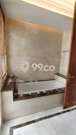 Disewakan Rumah Nyaman di Cipete LT 380m2 / LB 450m2 Siap Huni Disewakan Rumah Nyaman di Cipete LT 380m2 / LB 450m2 Siap Huni