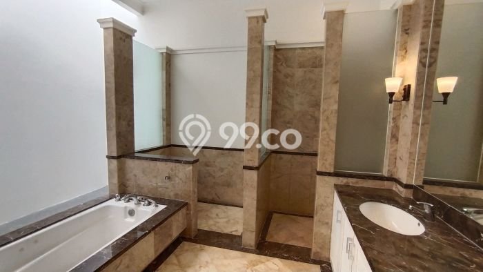 Hunian Minimalis Disewakan di Kemang Jakarta Selatan 4 KT & 3 KM Hunian Minimalis Disewakan di Kemang Jakarta Selatan 4 KT & 3 KM