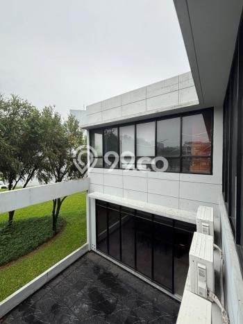Jual Rumah Mewah Megah Dengan View Cantik di Gading Serpong The Spring, Tangerang Jual Rumah Mewah Megah Dengan View Cantik di Gading Serpong The Spring, Tangerang