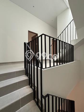 Rumah Luxury Modern Siap Huni di Alam Sutera Tangerang Rumah Luxury Modern Siap Huni di Alam Sutera Tangerang