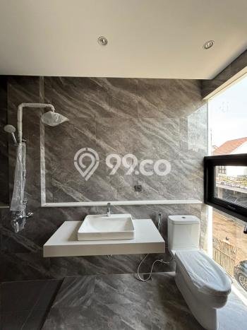 Rumah Elit Modern Tanpa Renovasi di BSD The Icon Tangerang Rumah Elit Modern Tanpa Renovasi di BSD The Icon Tangerang