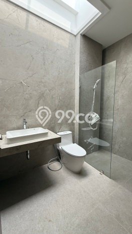 Rumah Mewah Siap Huni LT 375m2 di BSD, Tangerang Selatan Rumah Mewah Siap Huni LT 375m2 di BSD, Tangerang Selatan