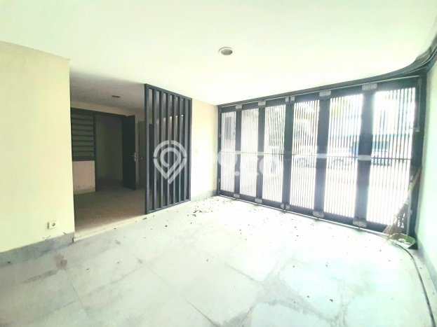 For Sale! Luxury House LT 341m2 Desain Modern di BSD City For Sale! Luxury House LT 341m2 Desain Modern di BSD City