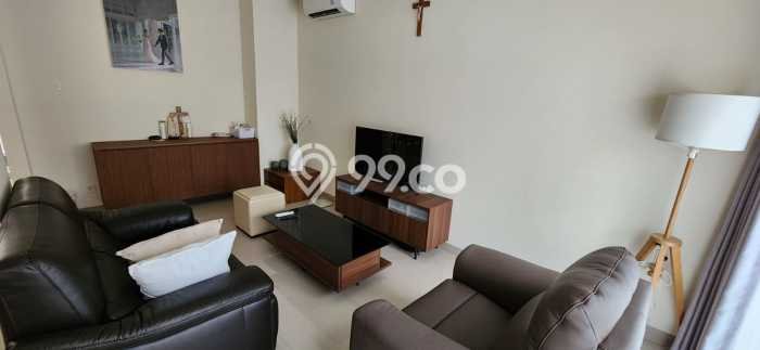Dijual Rumah Luas Elegan Dengan View Cantik di Gading Serpong, Tangerang Dijual Rumah Luas Elegan Dengan View Cantik di Gading Serpong, Tangerang
