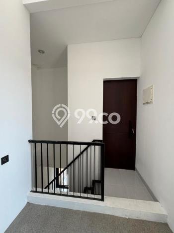 Rumah Elit Modern Tanpa Renovasi di BSD The Icon Tangerang Rumah Elit Modern Tanpa Renovasi di BSD The Icon Tangerang