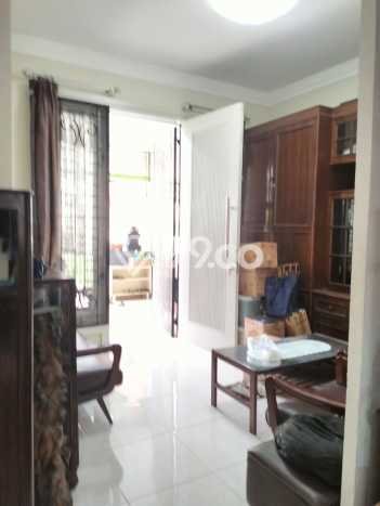Rumah LT 240m² / LB 350m² One Gate System di Alam Sutera, Tangerang Rumah LT 240m² / LB 350m² One Gate System di Alam Sutera, Tangerang