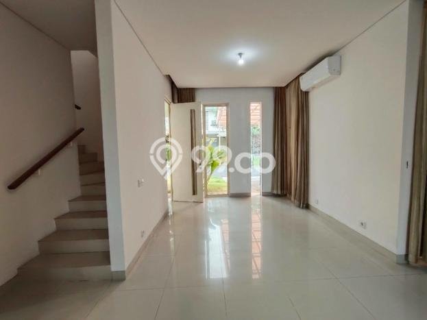 Rumah Disewakan Surabaya LT 130m2 LB 128m2 Area Pakuwon Indah Rumah Disewakan Surabaya LT 130m2 LB 128m2 Area Pakuwon Indah
