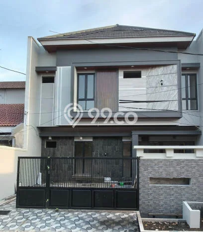 Rumah Mewah Dijual LT 210m2 di Wiyung, Surabaya Rumah Mewah Dijual LT 210m2 di Wiyung, Surabaya