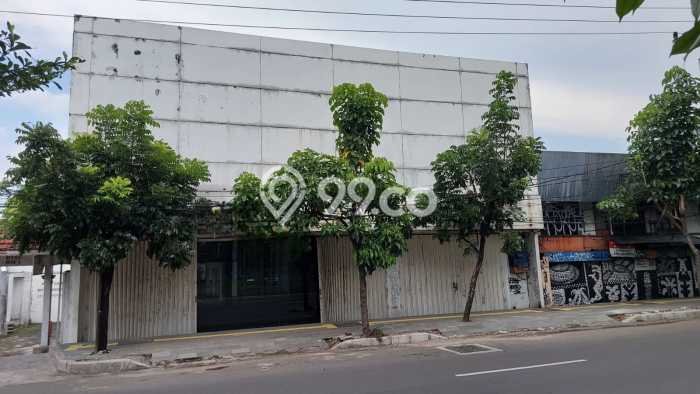 Disewakan Ruko di Kawasan Ramai Mayjen Sungkono Luas 700m2 Disewakan Ruko di Kawasan Ramai Mayjen Sungkono Luas 700m2