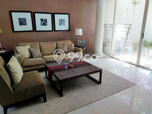 Rumah Elit Modern Siap Huni di Citraland Surabaya Rumah Elit Modern Siap Huni di Citraland Surabaya