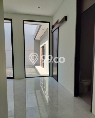 Rumah Kontrakan Surabaya LT 126m2 LB 126m2 Area Citraland Rumah Kontrakan Surabaya LT 126m2 LB 126m2 Area Citraland