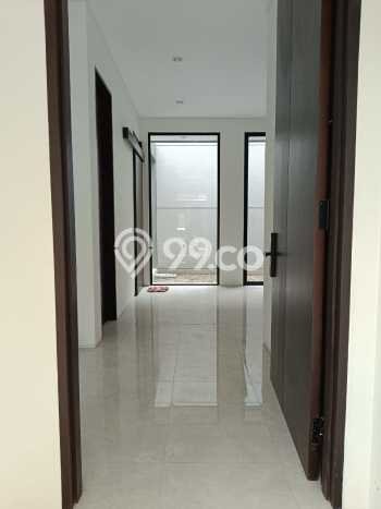 Rumah Luxury Modern Siap Huni di Citraland Surabaya Rumah Luxury Modern Siap Huni di Citraland Surabaya