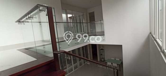 Disewakan Rumah Murah di Lidah Kulon Surabaya Punya 4 Kamar Tidur Disewakan Rumah Murah di Lidah Kulon Surabaya Punya 4 Kamar Tidur