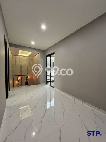 Hot Offer Hunian Premium Ideal dan Luas di Rungkut, Surabaya Hot Offer Hunian Premium Ideal dan Luas di Rungkut, Surabaya
