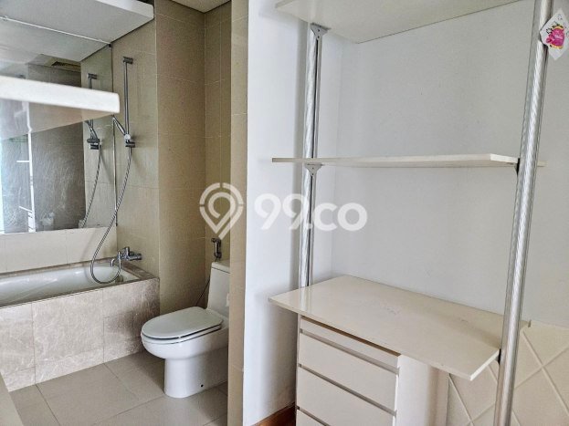 Sewa Apartemen Ekonomis 3 BR di Pakuwon Indah Surabaya Sewa Apartemen Ekonomis 3 BR di Pakuwon Indah Surabaya