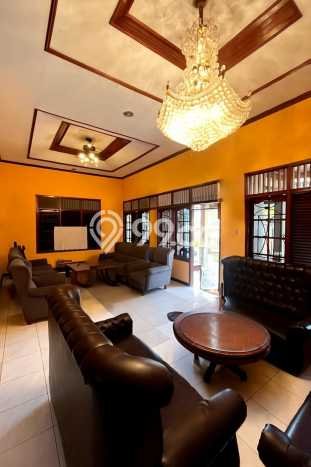 Ready to Use! Premium House LT 306m2 Desain Elegan di Percetakan Negara Ready to Use! Premium House LT 306m2 Desain Elegan di Percetakan Negara