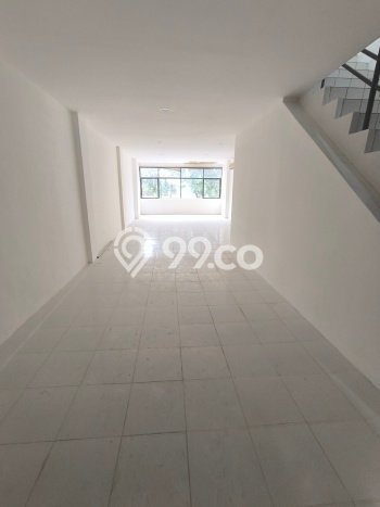 Untuk Dijual! Ruko di Roxy Jakarta Pusat LT 75m2 / LB 300m2 Kawasan Bisnis Untuk Dijual! Ruko di Roxy Jakarta Pusat LT 75m2 / LB 300m2 Kawasan Bisnis