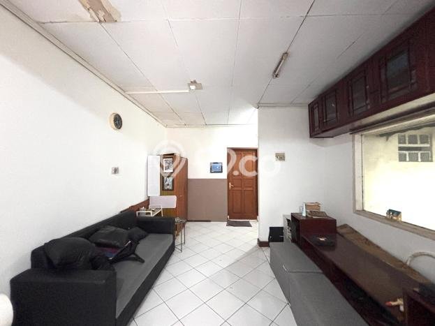 Rumah Mewah LB 250m2 Siap Pakai Desain Elegan di Kalibata, Jakarta Selatan Rumah Mewah LB 250m2 Siap Pakai Desain Elegan di Kalibata, Jakarta Selatan