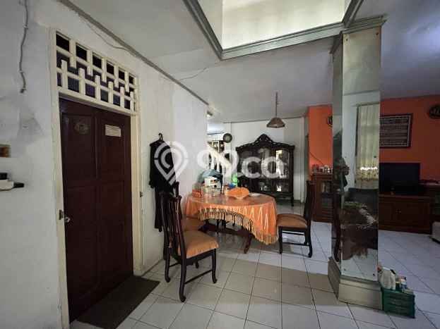 Siap Huni Rumah Mewah 6 Kamar di Tebet Dekat ke Mana Saja Siap Huni Rumah Mewah 6 Kamar di Tebet Dekat ke Mana Saja