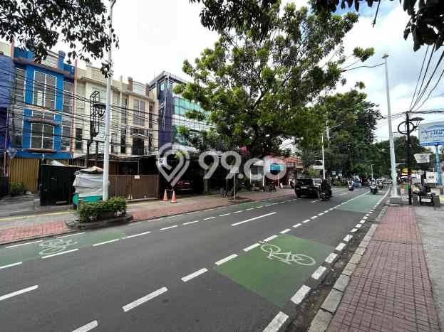 Jual Ruko Kawasan Strategis Kawasan Tebet, Luas 180m², Jalan Raya Jual Ruko Kawasan Strategis Kawasan Tebet, Luas 180m², Jalan Raya