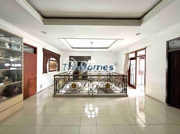 Siap Huni Rumah Mewah 6 Kamar di Tebet Dekat ke Mana Saja Siap Huni Rumah Mewah 6 Kamar di Tebet Dekat ke Mana Saja