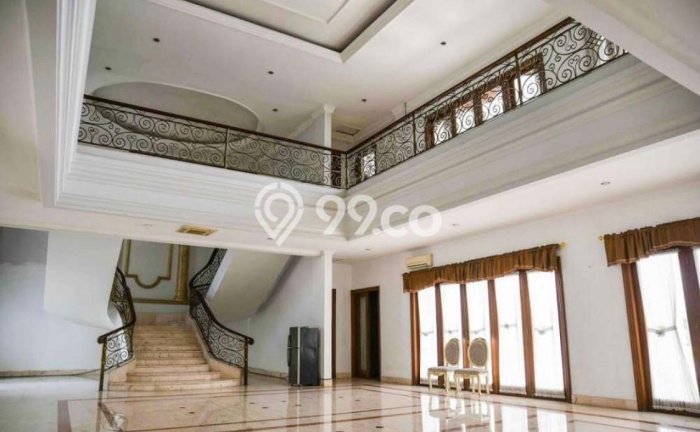 For Sale! Luxury House LT 1039m2 Desain Modern di Kuningan For Sale! Luxury House LT 1039m2 Desain Modern di Kuningan