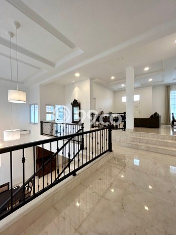 Hunian Eksklusif Siap Huni LT 315m2 di Tebet, Jakarta Selatan Hunian Eksklusif Siap Huni LT 315m2 di Tebet, Jakarta Selatan