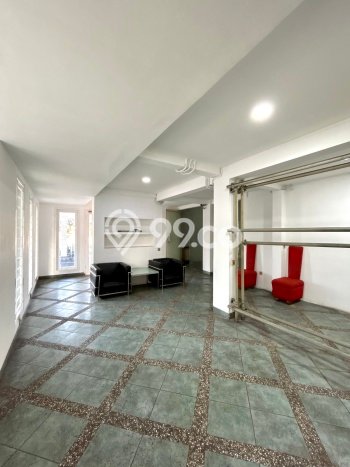 Kantor Dijual di Tebet LT 276m2, LB 350m2 untuk Investasi Kantor Dijual di Tebet LT 276m2, LB 350m2 untuk Investasi