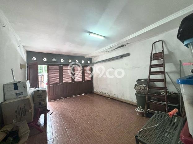Siap Huni Rumah Mewah 4 Kamar di Kebayoran Lama Dekat ke Mana Saja Siap Huni Rumah Mewah 4 Kamar di Kebayoran Lama Dekat ke Mana Saja