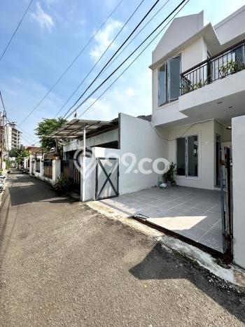 Rumah Modern Cantik 4 Kamar Siap Huni di Tebet Rumah Modern Cantik 4 Kamar Siap Huni di Tebet