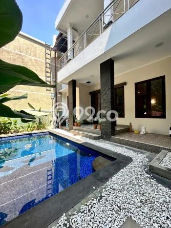 Rumah Elit Modern Tanpa Renovasi di Cipete Jakarta Selatan Rumah Elit Modern Tanpa Renovasi di Cipete Jakarta Selatan
