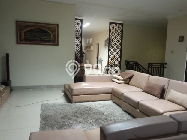 Siap Huni Hunian Elit 5 Kamar di Tebet Dekat ke Mana Pun Siap Huni Hunian Elit 5 Kamar di Tebet Dekat ke Mana Pun