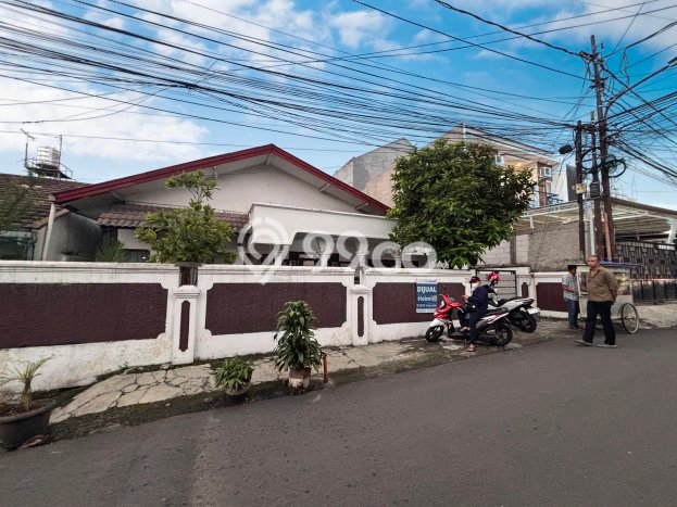 Rumah Mewah LB 250m2 Siap Pakai Desain Elegan di Kalibata, Jakarta Selatan Rumah Mewah LB 250m2 Siap Pakai Desain Elegan di Kalibata, Jakarta Selatan