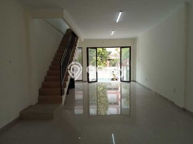 Ruko Dijual di Jakarta Timur LT 110m2 & LB 200m2 Lokasi Terbaik! Ruko Dijual di Jakarta Timur LT 110m2 & LB 200m2 Lokasi Terbaik!