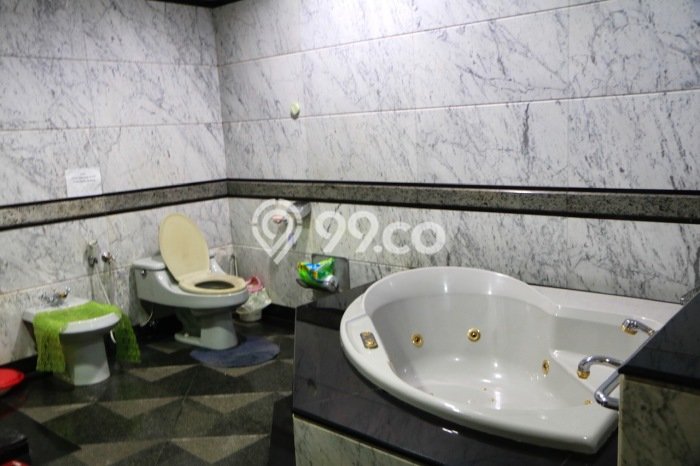 For Sale! Luxury House LT 938m2 Desain Modern di Pondok Indah For Sale! Luxury House LT 938m2 Desain Modern di Pondok Indah