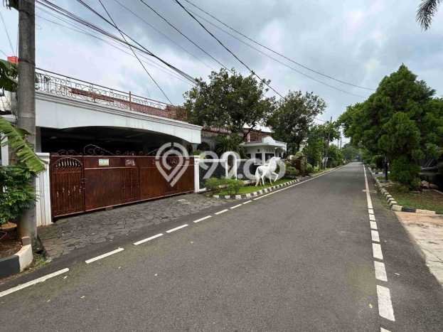 Rumah Mewah Siap Huni LT 900m2 di Duren Sawit, Jakarta Timur Rumah Mewah Siap Huni LT 900m2 di Duren Sawit, Jakarta Timur